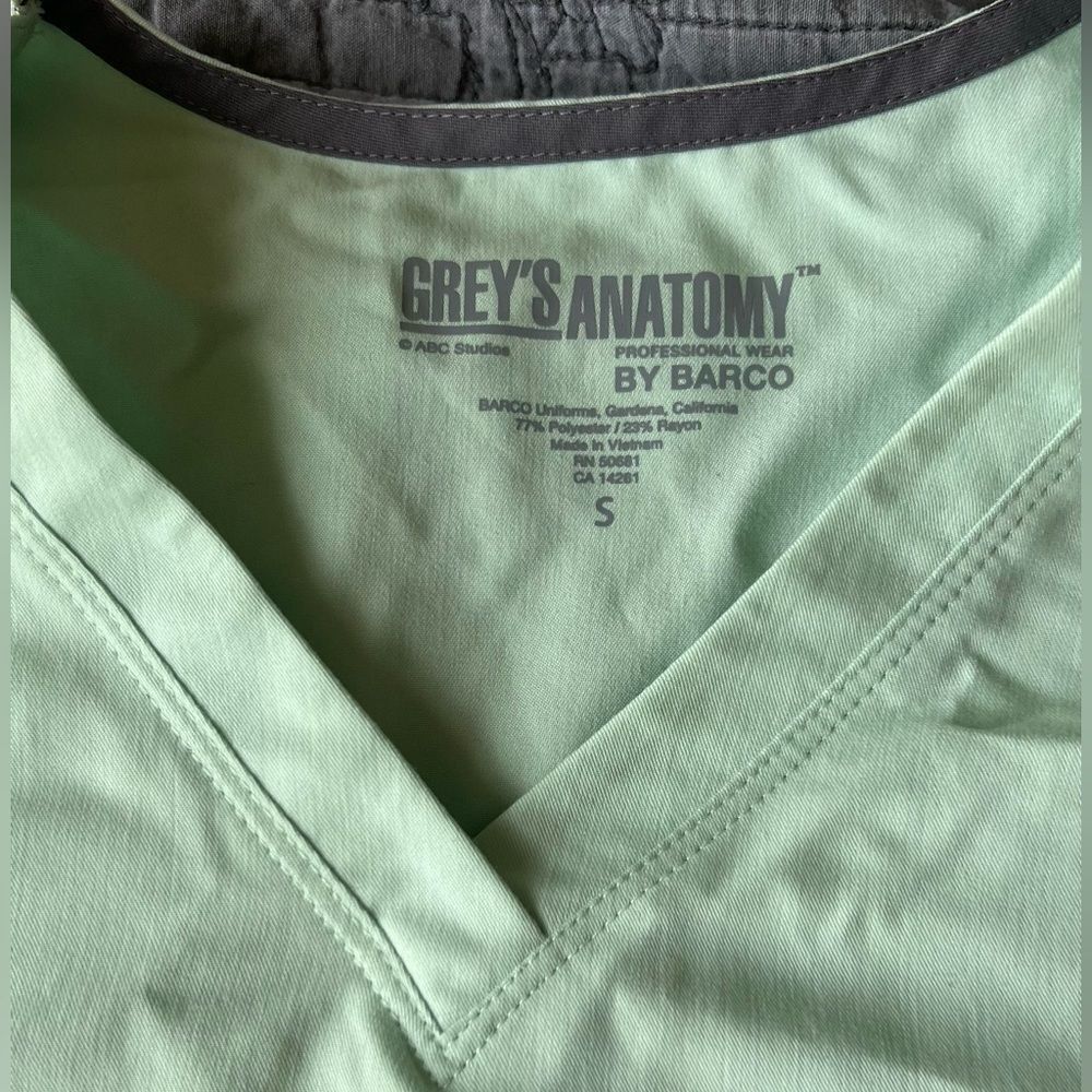 Grey’s Anatomy scrub top bundle - Picture 3 of 10
